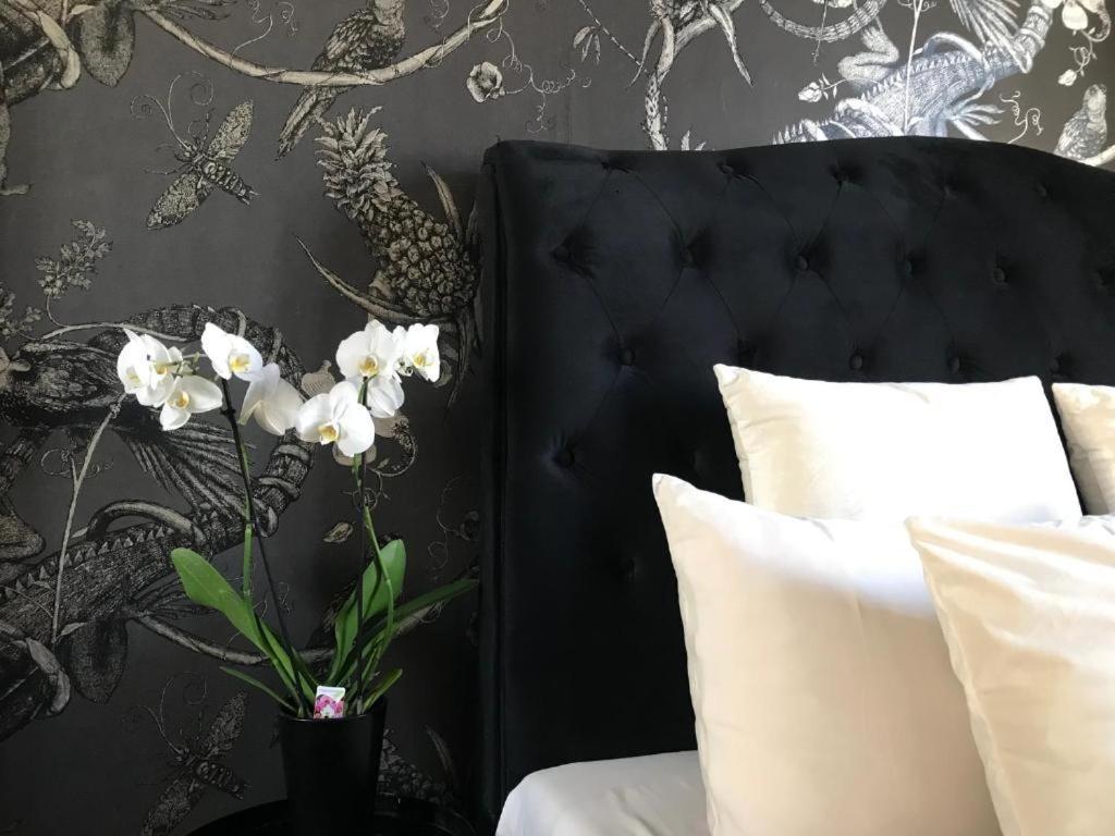 Lippi 42 Guest House Single Room'S In Villa With Garden 米兰 外观 照片